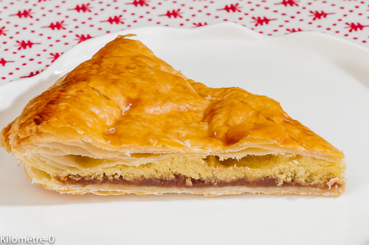Photo de recette de galette des rois, crème de marrons, amandes de Kilomètre-0, blog de cuisine réalisée à partir de produits locaux et issus de circuits courts