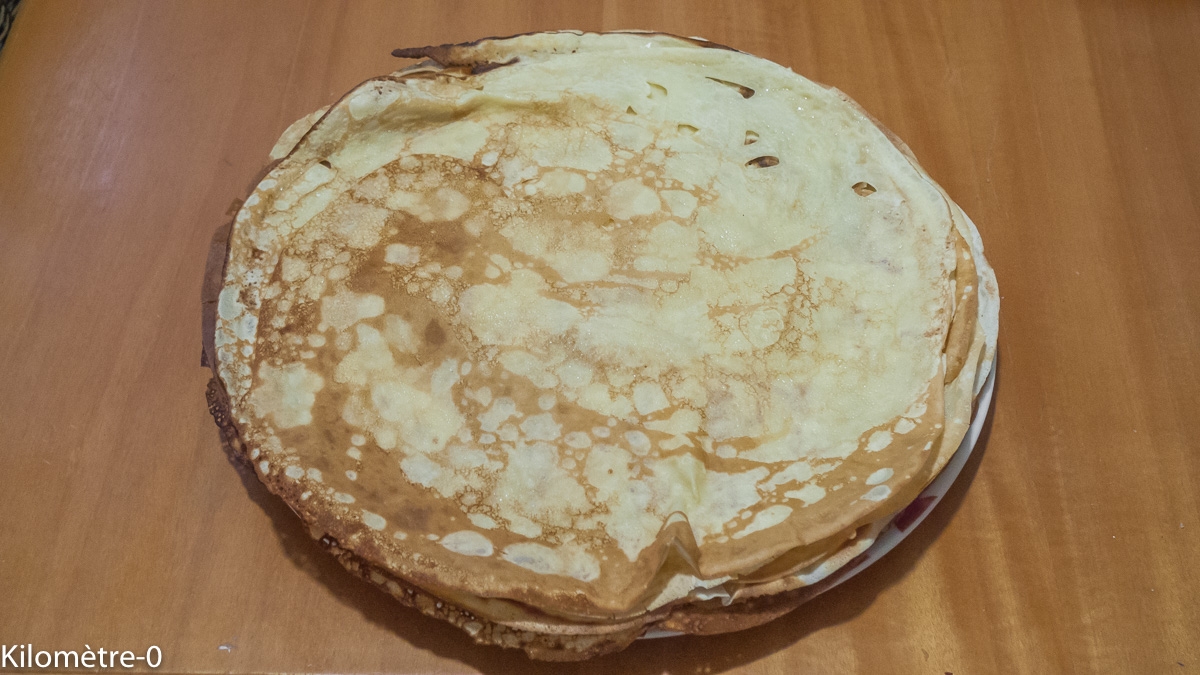 Photo de recette de crêpes facile bio de Kilomètre-0, blog de cuisine réalisée à partir de produits locaux et issus de circuits courts