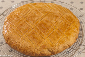 Photo de recette de galette, bretonne, épiphanie, galette des rois, traditionnelle, Bretagne,  très facile, rapide, bio, healthy, beurre, de Kilomètre-0, blog de cuisine réalisée à partir de produits locaux et issus de circuits courts