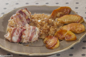 Photo de recette de paupiette, poitrine fumée, lotte, poisson, pomme, oignons, facile,  de Kilomètre-0, blog de cuisine réalisée à partir de produits locaux et issus de circuits courts