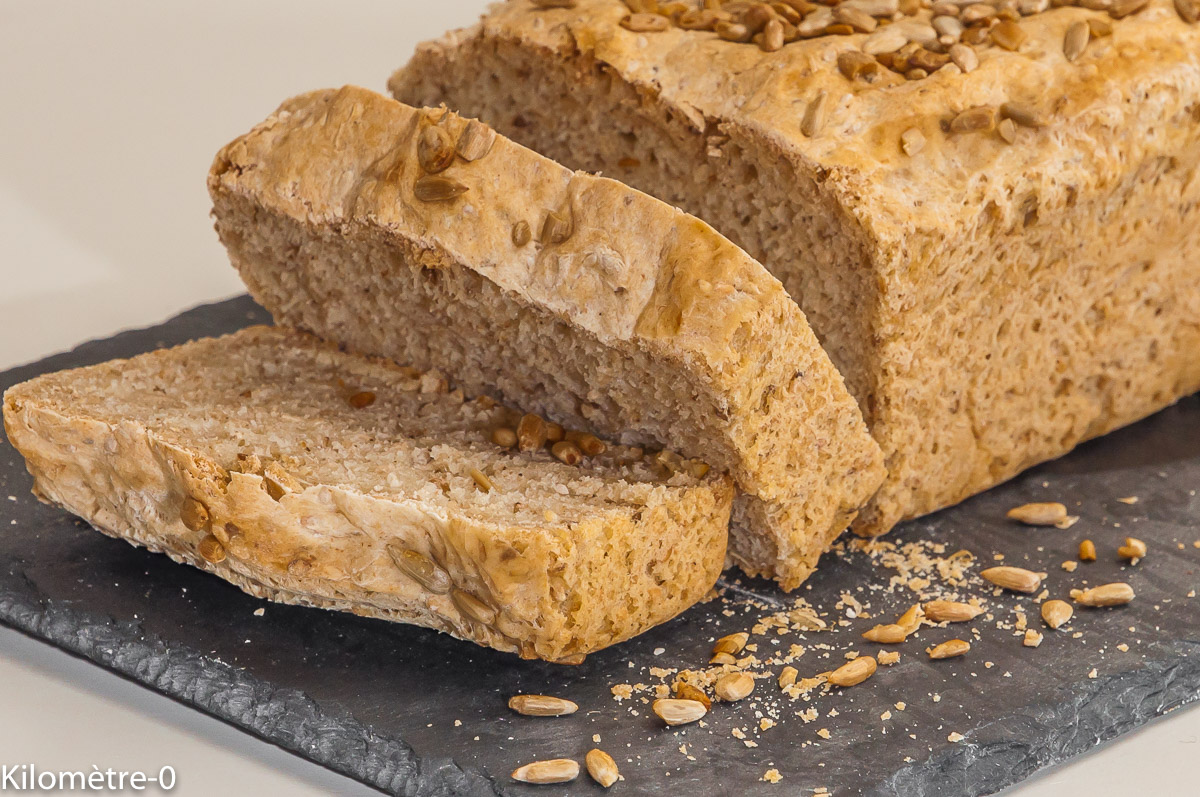 Photo de recette de pain très rapide, bio, facile, maison de Kilomètre-0, blog de cuisine réalisée à partir de produits locaux et issus de circuits courts