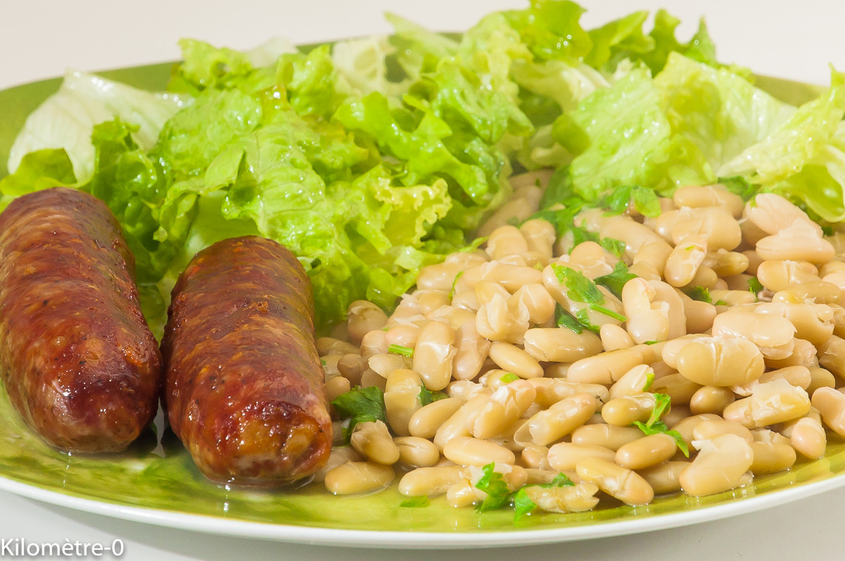 Photo de recette de saucisse confite basque, haricots, flageolets de Kilomètre-0, blog de cuisine réalisée à partir de produits locaux et issus de circuits courts
