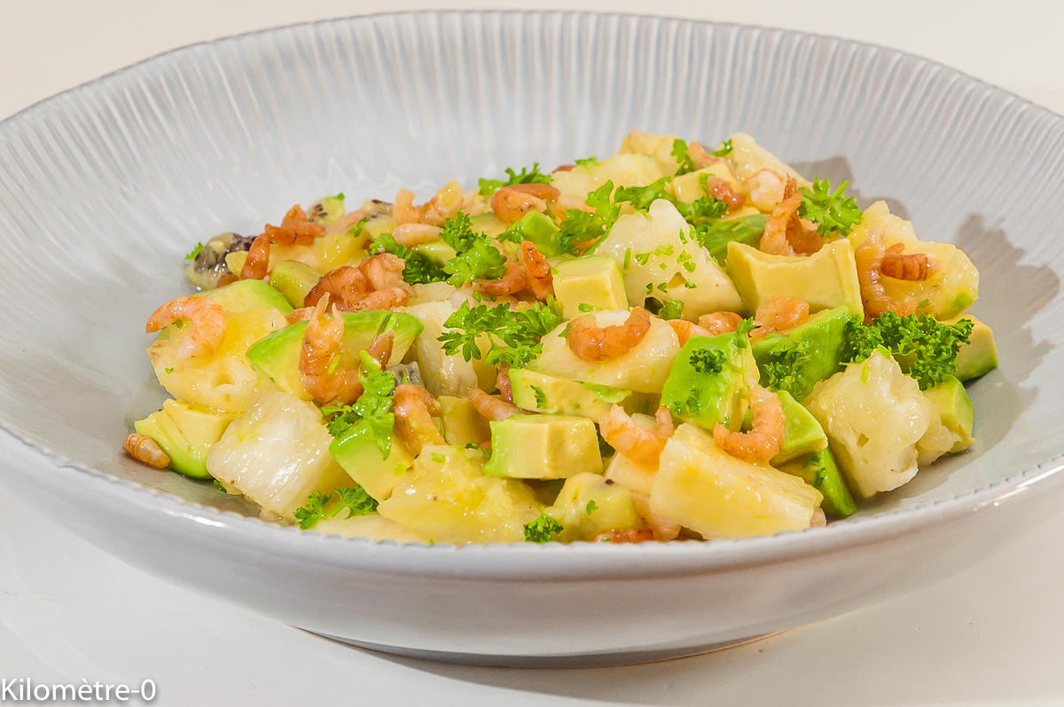 Photo de recette de salade composée, printemps, fruits, crevettes, rapide, légère et facile, caille, volaille, oeuf de Kilomètre-0, blog de cuisine réalisée à partir de produits locaux et issus de circuits courts