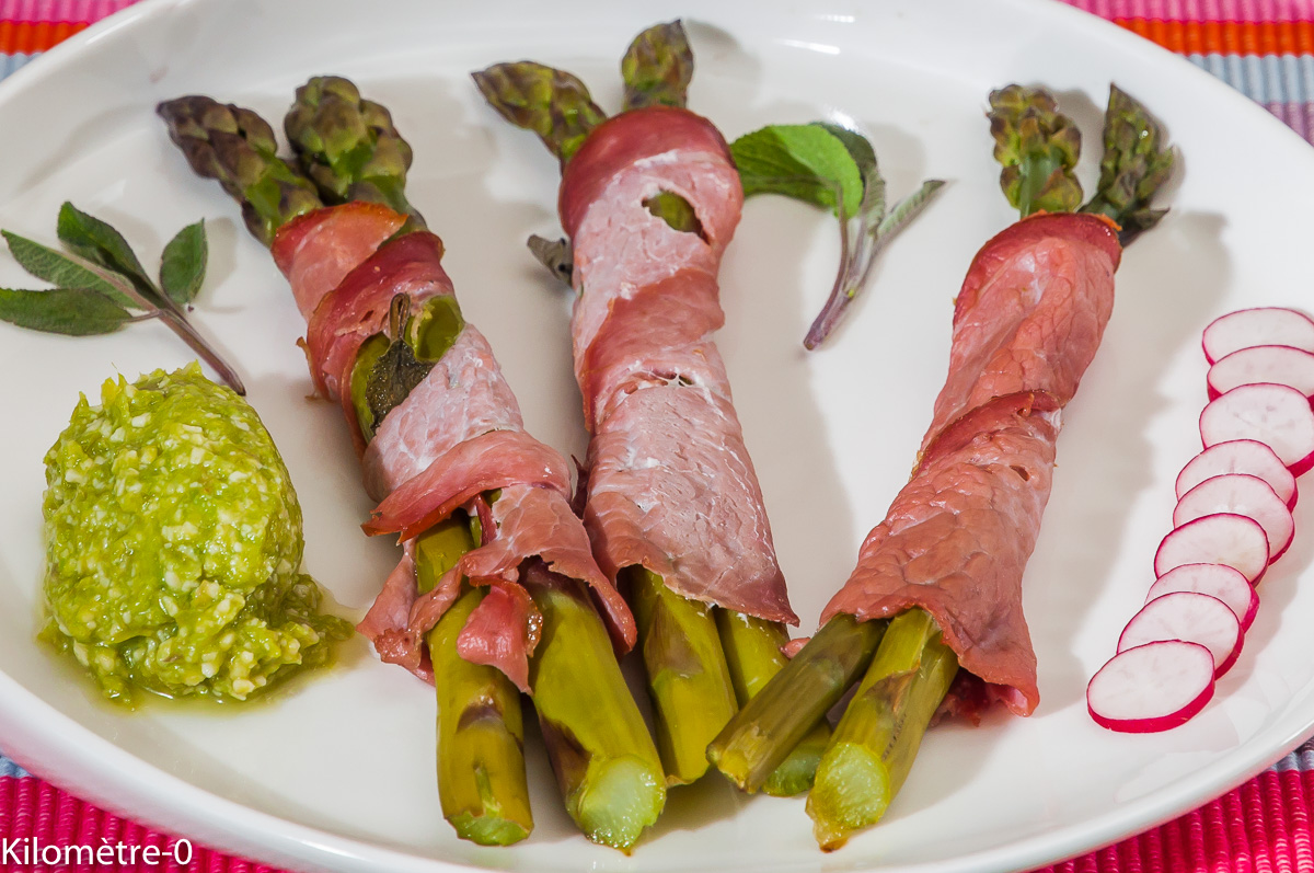 Photo de recette d'asperges vertes facile, rapide, four vapeur de Kilomètre-0, blog de cuisine réalisée à partir de produits locaux et issus de circuits courts