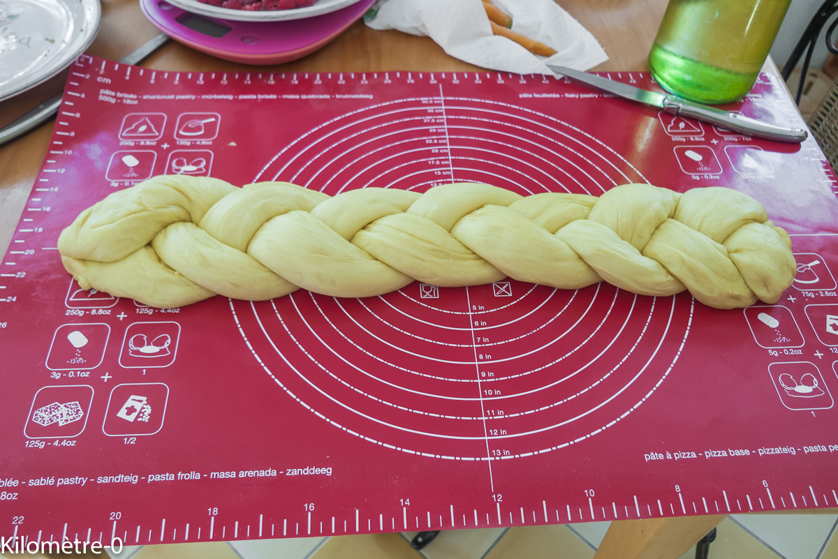 Photo de recette de brioche bio tressée de Kilomètre-0, blog de cuisine réalisée à partir de produits locaux et issus de circuits courts