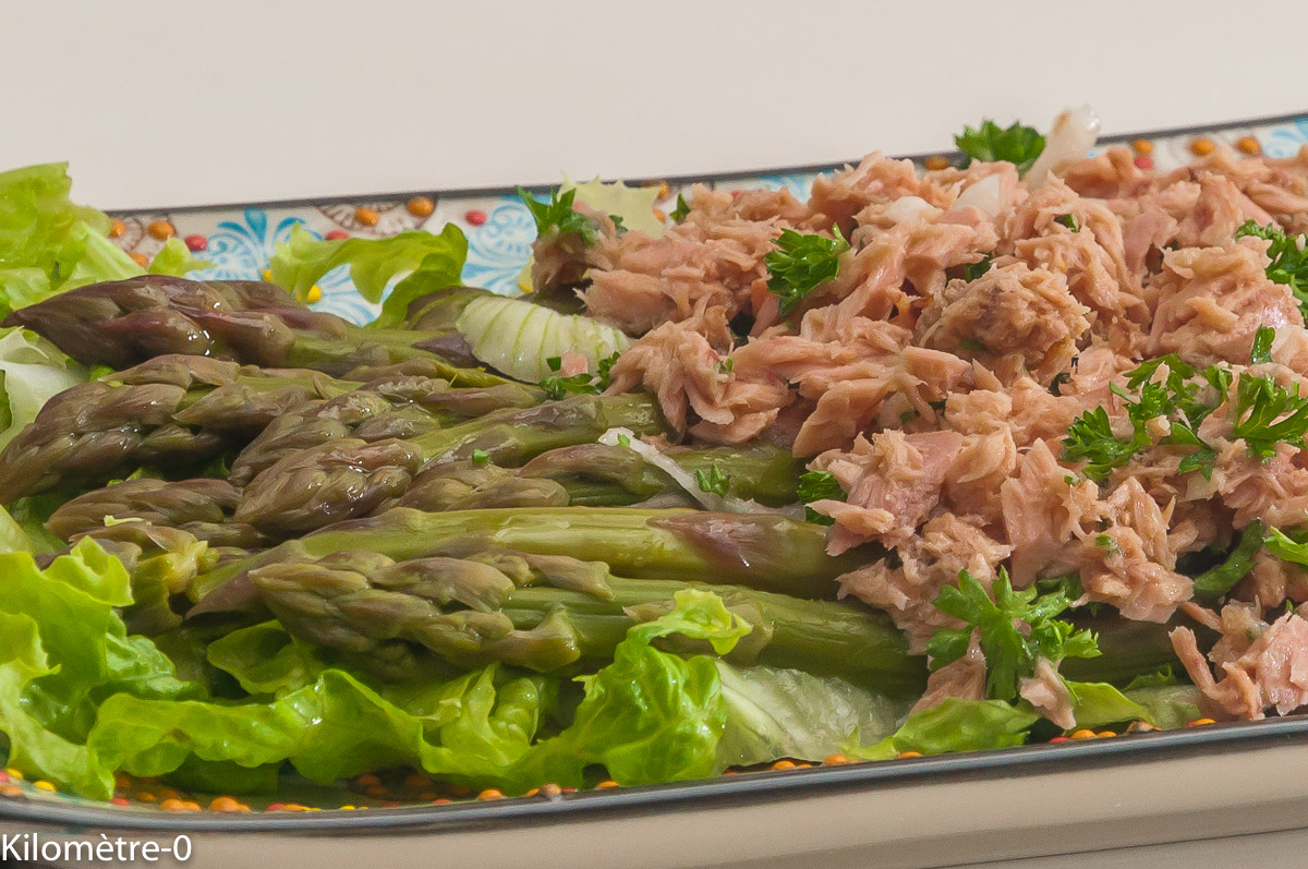 Photo de recette de salade d'asperges vertes, thon, salade verte, facile, printemps, légumes, rapide  Kilomètre-0, blog de cuisine réalisée à partir de produits locaux et issus de circuits courts