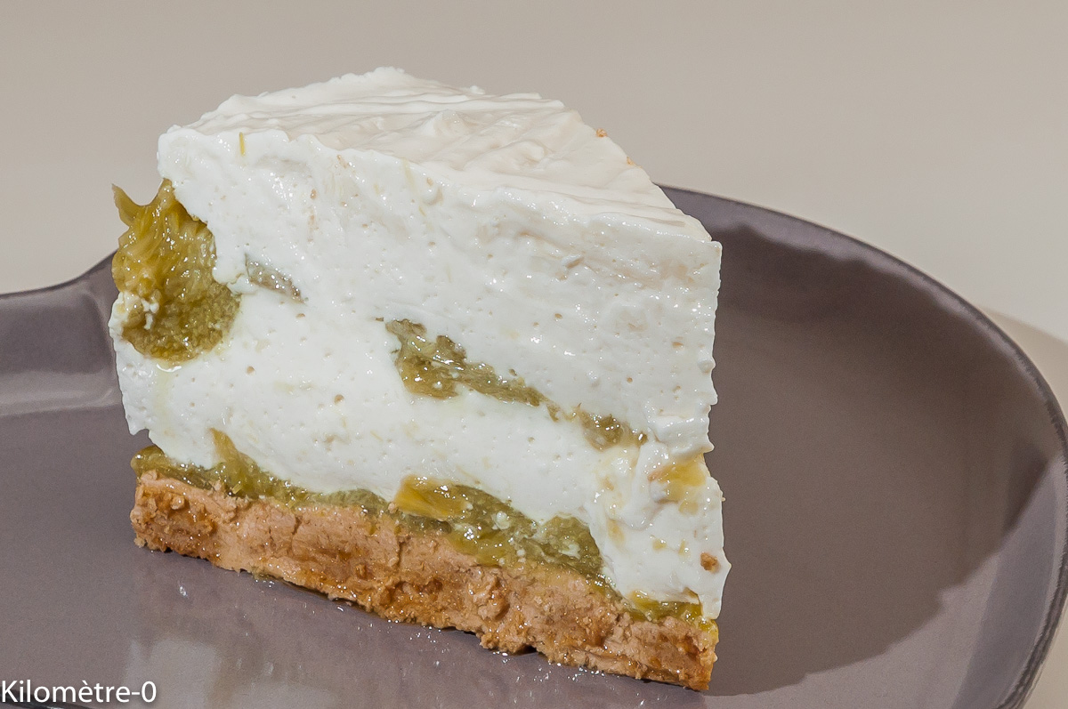 Photo de recette de cheesecake à la rhubarbe de Kilomètre-0, blog de cuisine réalisée à partir de produits locaux et issus de circuits courts