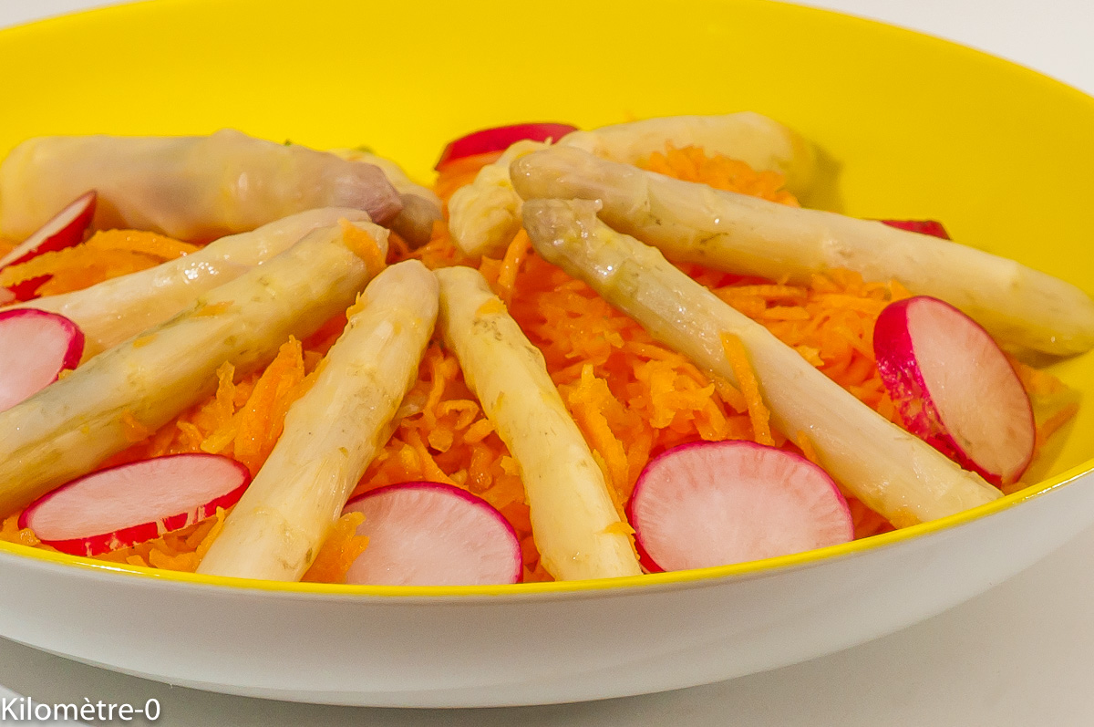 Photo de recette de salade, four vapeur, rapide, légère, printemps, facile, asperges, carottes, radis de Kilomètre-0, blog de cuisine réalisée à partir de produits locaux et issus de circuits courts