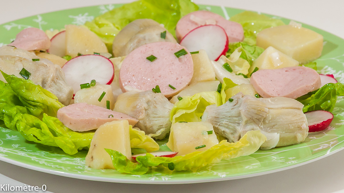 Photo de recette de salade de pomme de terre facile, bio de Kilomètre-0, blog de cuisine réalisée à partir de produits locaux et issus de circuits courts