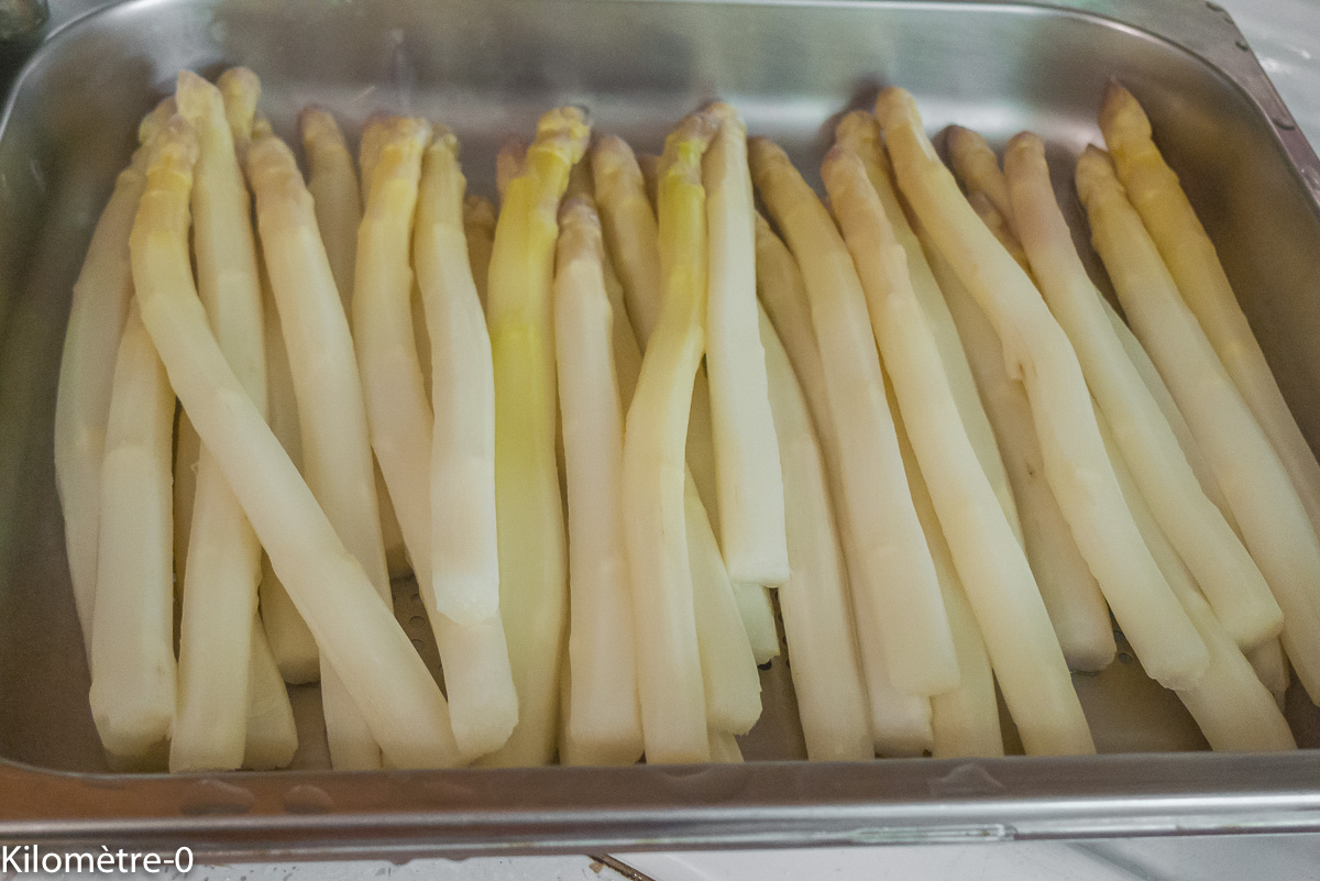 Photo de recette d'asperges blanches, facile, légère , four vapeur dede Kilomètre-0, blog de cuisine réalisée à partir de produits locaux et issus de circuits courts
