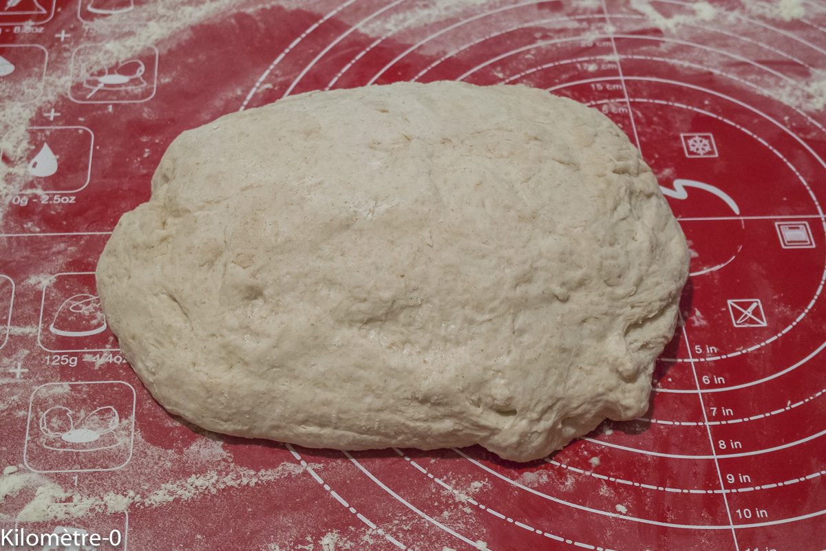 Photo de recette de pain maison, bio, facile, apéro de Kilomètre-0, blog de cuisine réalisée à partir de produits locaux et issus de circuits courts