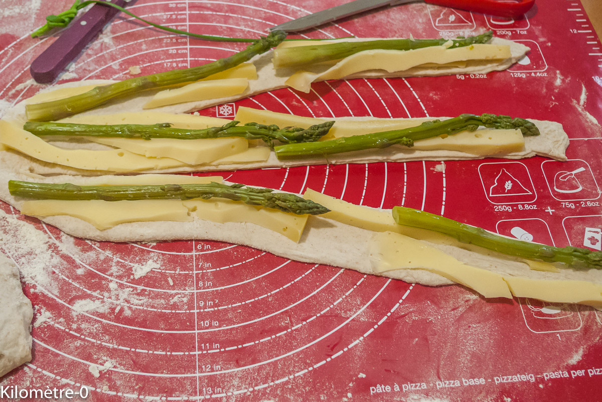 Photo de recette de pain bio garni de Kilomètre-0, blog de cuisine réalisée à partir de produits locaux et issus de circuits courts