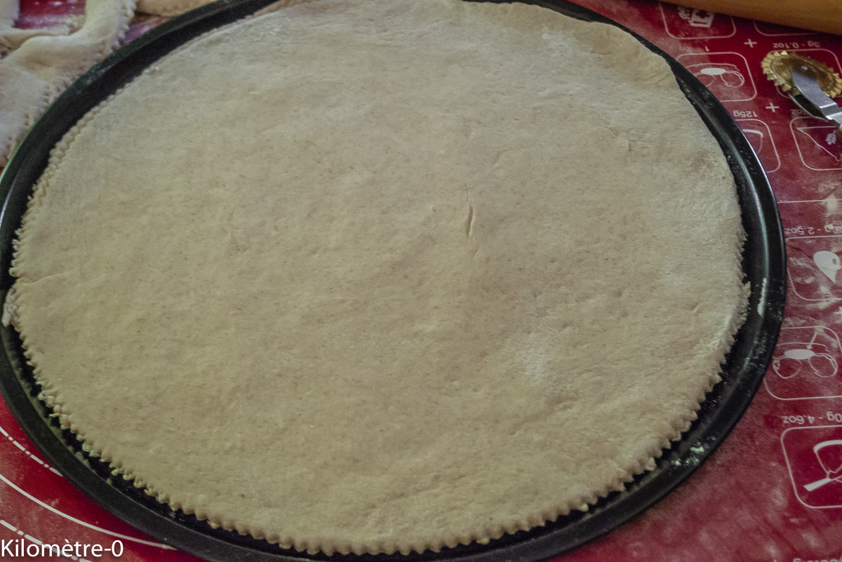 Photo de recette de pâte à pizza facile, maison, bio de Kilomètre-0, blog de cuisine réalisée à partir de produits locaux et issus de circuits courts