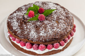 Photo de recette de gâteau au chocolat, courgettes, framboises, ricotta deKilomètre-0, blog de cuisine réalisée à partir de produits locaux et issus de circuits courts