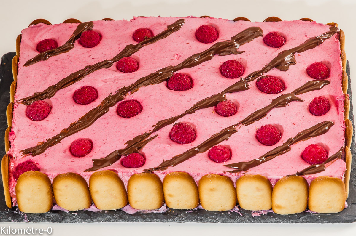 Photo de recette de mousse aux framboises, entremets, dessert aux fruits, fête, anniversaire de Kilomètre-0, blog de cuisine réalisée à partir de produits locaux et issus de circuits courts