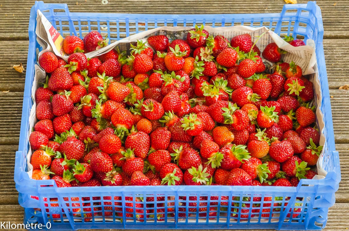 Photo de recette de fraises de Kilomètre-0, blog de cuisine réalisée à partir de produits locaux et issus de circuits courts