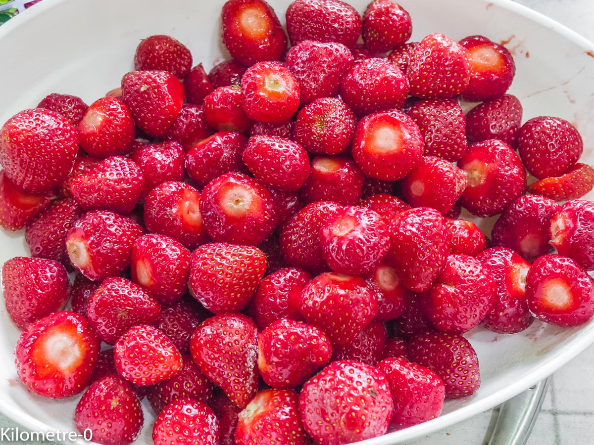 Photo de recette de fraises facile de Kilomètre-0, blog de cuisine réalisée à partir de produits locaux et issus de circuits courts