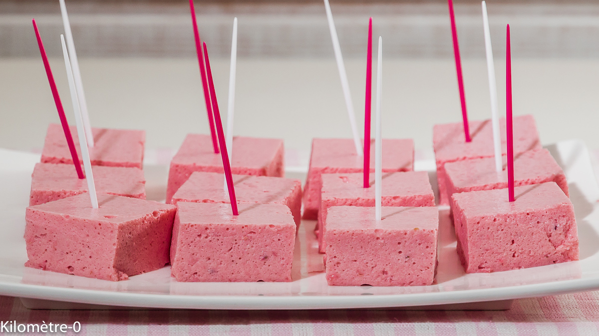 Photo de recette de nuage de fraises, bonbons, bouchées, mousse, fraises, facile, rapide, léger de Kilomètre-0, blog de cuisine réalisée à partir de produits locaux et issus de circuits courts