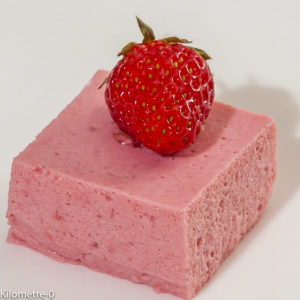 Photo de recette de mousse de fraises, fraises, bonbon, nuage rose, nuage de fraises de Kilomètre-0, blog de cuisine réalisée à partir de produits locaux et issus de circuits courts