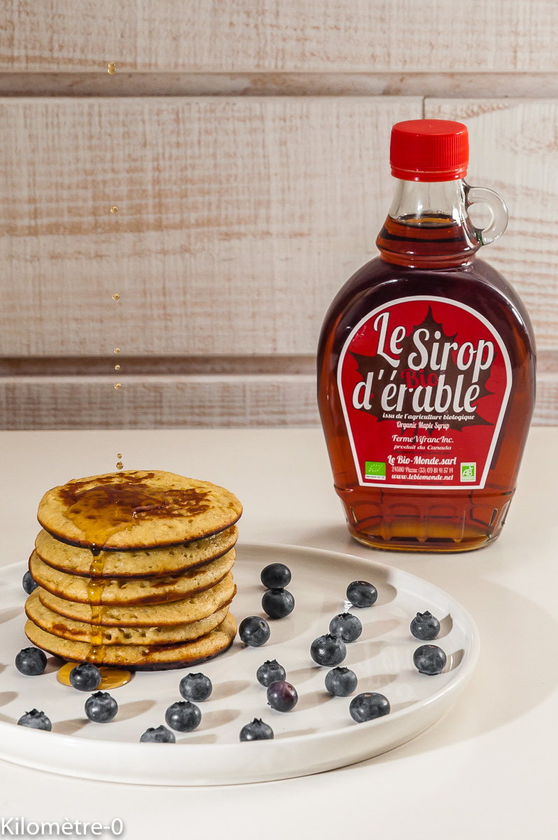 Photo de recette du Canada, recette canadienne, pancake, facile, bio, rapide, maison, myrtilles, sirop d'érable de de Kilomètre-0, blog de cuisine réalisée à partir de produits locaux et issus de circuits courts