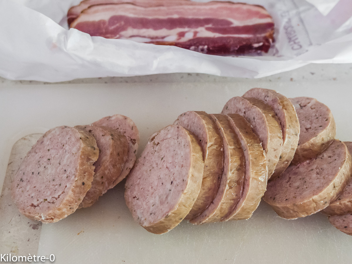 Photo de recette de saucisson, poitrine, salade de Kilomètre-0, blog de cuisine réalisée à partir de produits locaux et issus de circuits courts