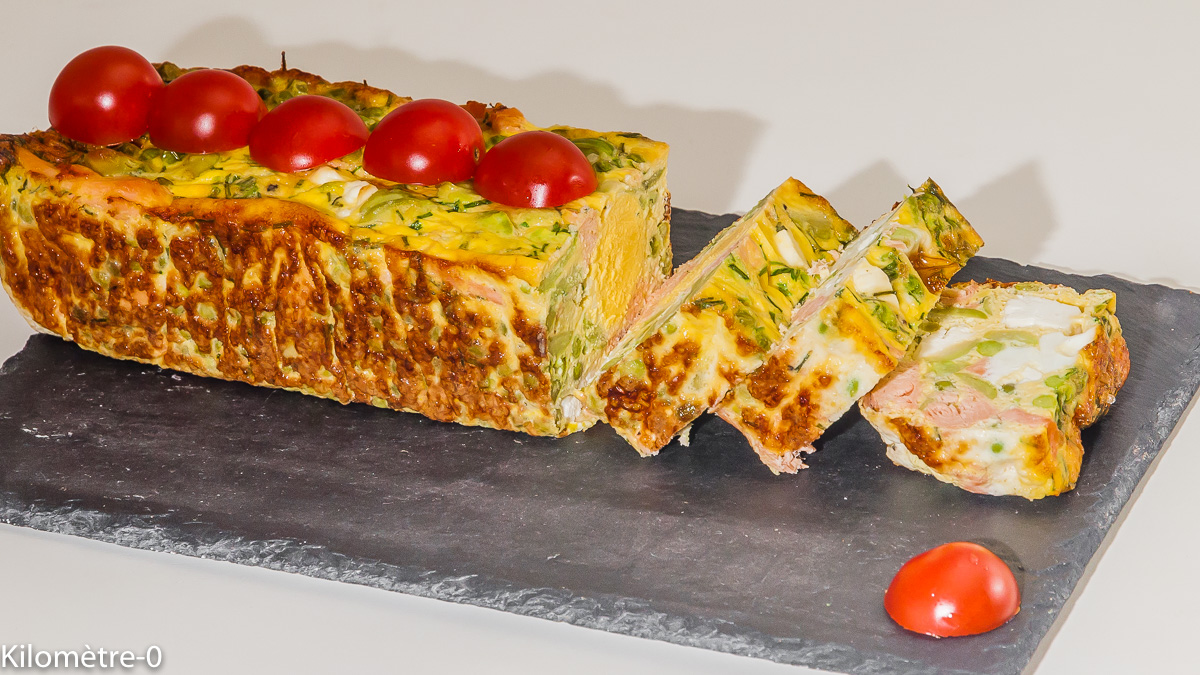 Photo de recette de cake, terrine aux oeufs, saumon, fèves, petits pois de Kilomètre-0, blog de cuisine réalisée à partir de produits locaux et issus de circuits courts