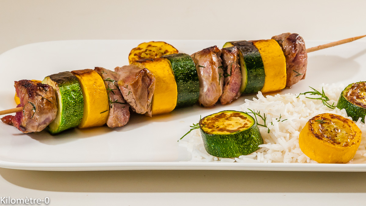 Photo de recette de brochettes de viande, facile, dinde, sot l'y laisse, légumes, courgettes de Kilomètre-0, blog de cuisine réalisée à partir de produits locaux et issus de circuits courts