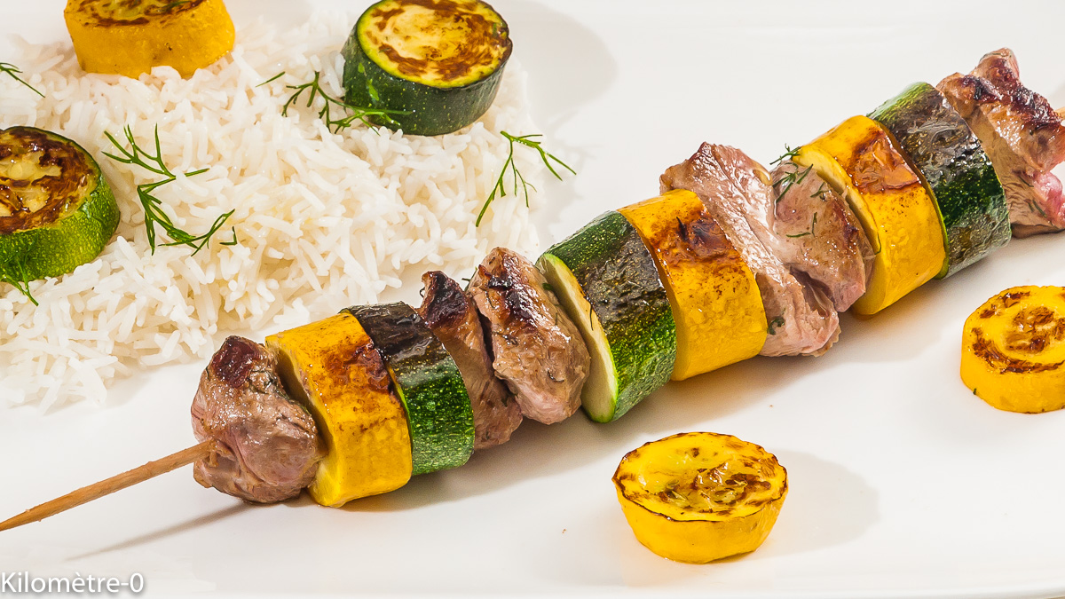 Photo de recette de brochettes, facile, sot l'y laisse, dinde, courgettes, légumes, printemps, été, grillade, de  Kilomètre-0, blog de cuisine réalisée à partir de produits locaux et issus de circuits courts