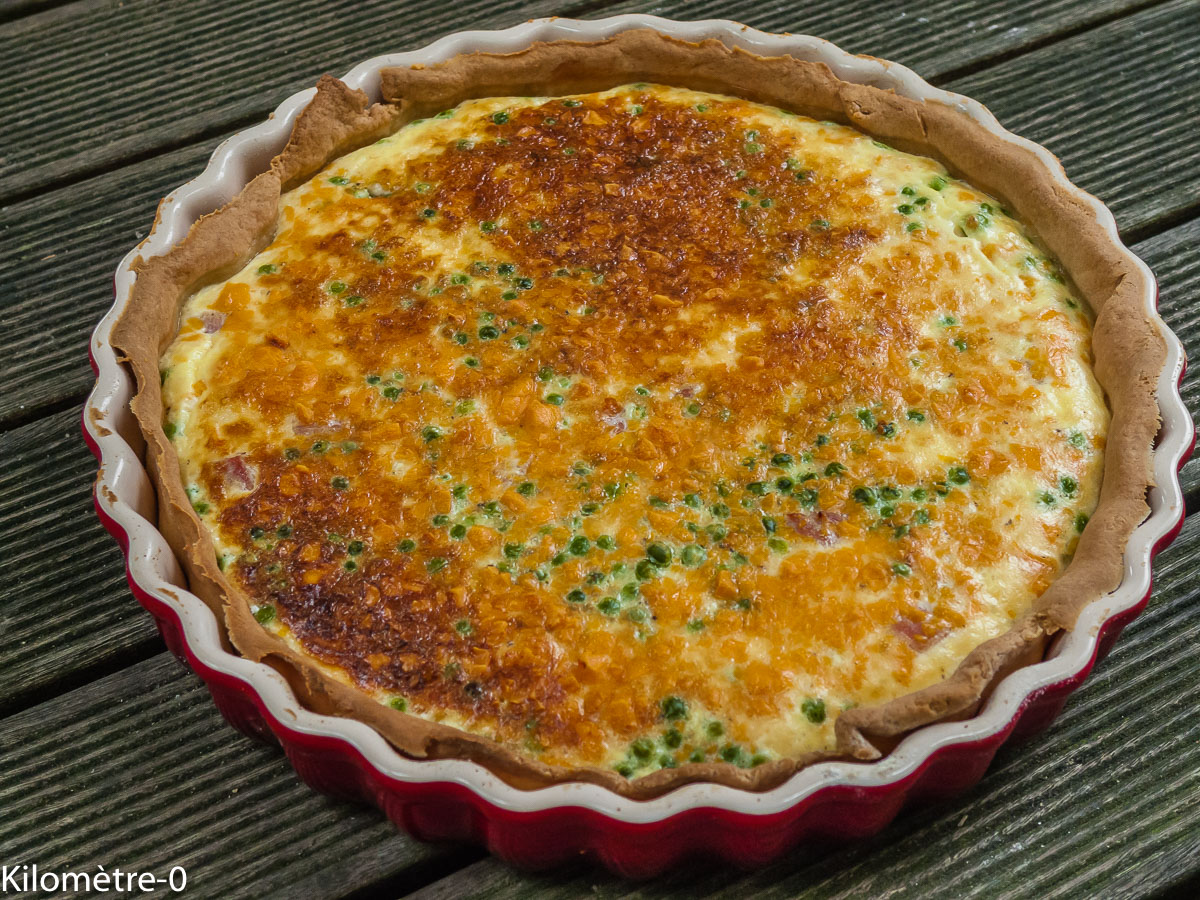 Photo de recette de tarte salée, printemps, quiche, jambon, fromage, petits pois de Kilomètre-0, blog de cuisine réalisée à partir de produits locaux et issus de circuits courts