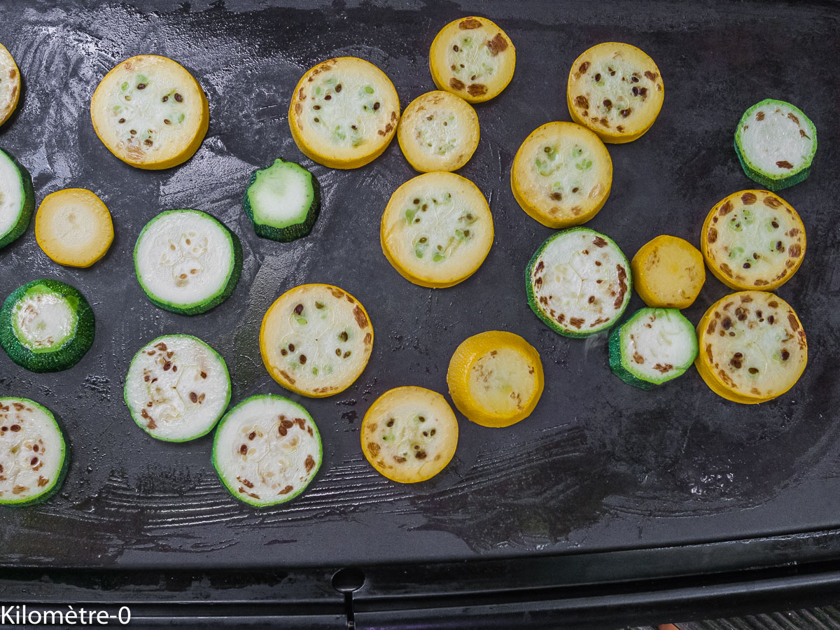 Photo de recette de courgette, plancha de Kilomètre-0, blog de cuisine réalisée à partir de produits locaux et issus de circuits courts