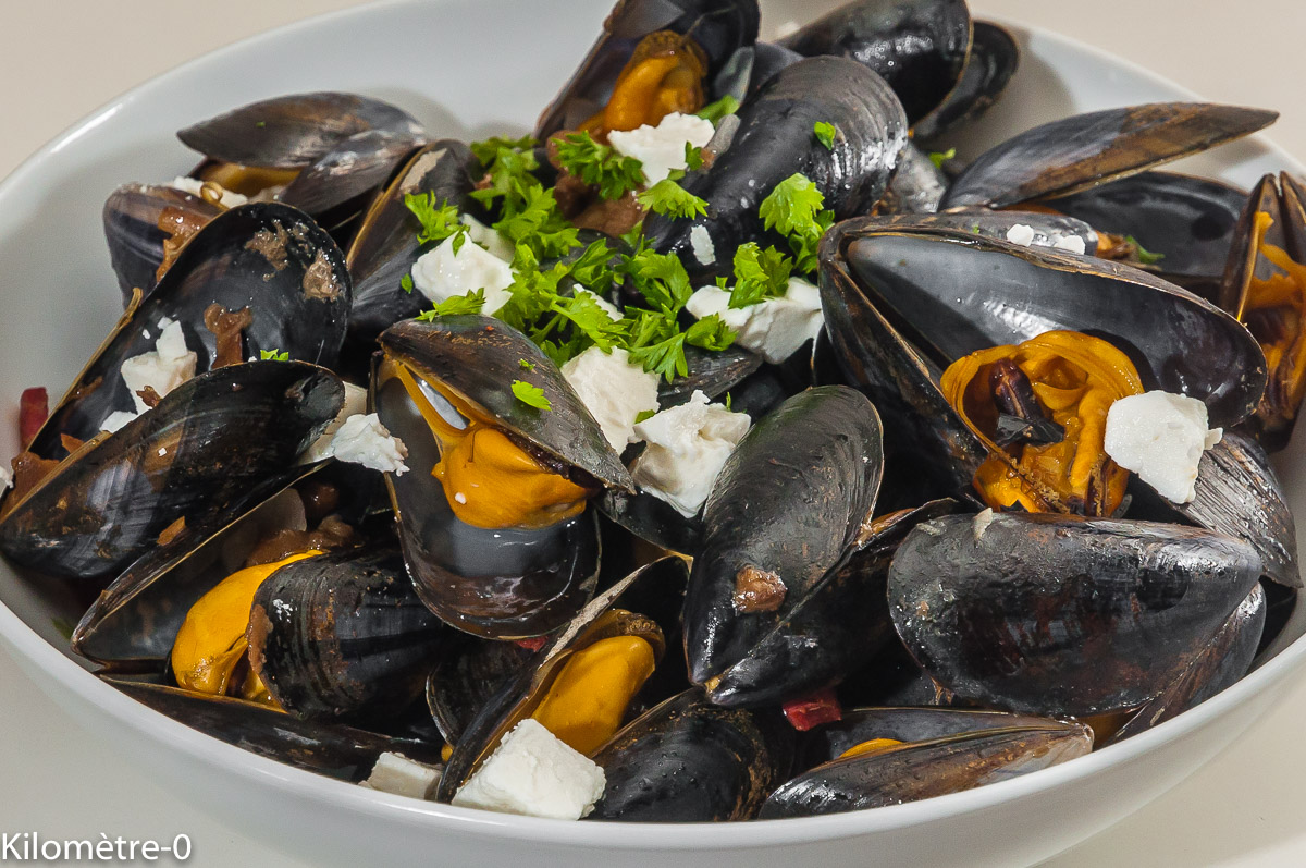 Photo de recette de moules, chorizo fêta, cèpes de Kilomètre-0, blog de cuisine réalisée à partir de produits locaux et issus de circuits courts