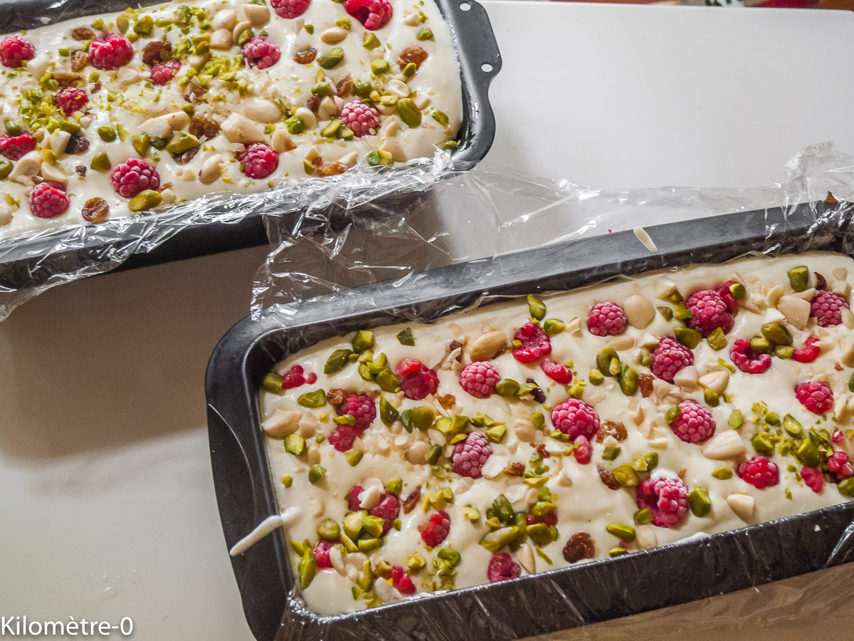Photo de recette de dessert, semiffredo, glace, framboises, facile de Kilomètre-0, blog de cuisine réalisée à partir de produits locaux et issus de circuits courts