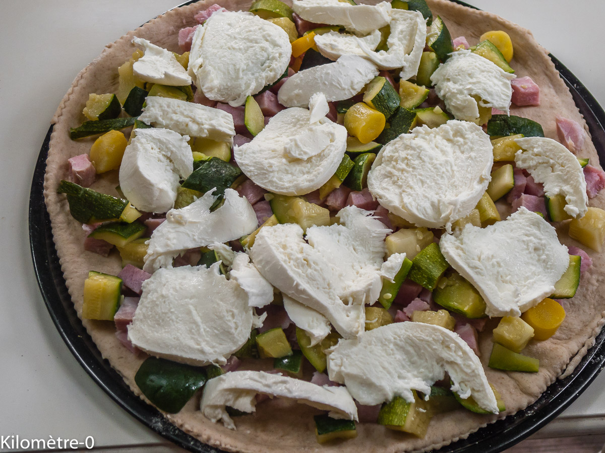 Photo de recette de pizza, calzone de Kilomètre-0, blog de cuisine réalisée à partir de produits locaux et issus de circuits courts