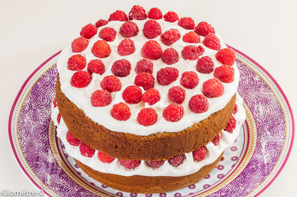 Photo de recette de gâteau facile aux framboises de Kilomètre-0, blog de cuisine réalisée à partir de produits locaux et issus de circuits courts