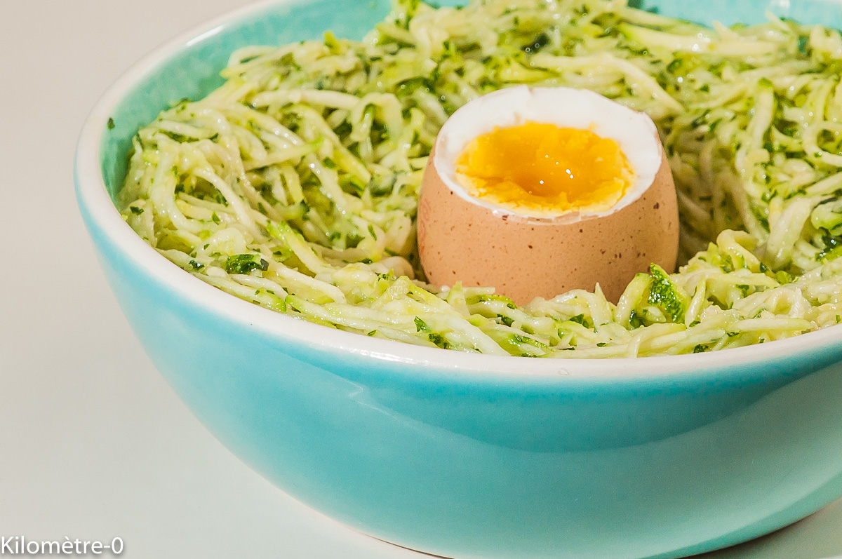 Photo de recette de remoulade, courgette, oeuf, pesto de Kilomètre-0, blog de cuisine réalisée à partir de produits locaux et issus de circuits courts