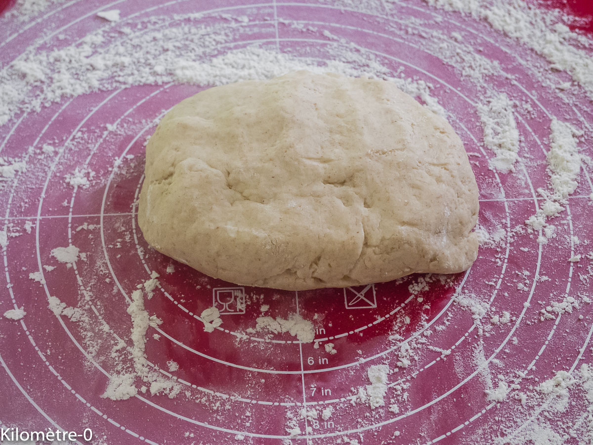 Photo de recette de pâte brisée très facile de Kilomètre-0, blog de cuisine réalisée à partir de produits locaux et issus de circuits courts