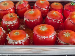 Photo de recette de chair à saucisses, tomates farcies faciles de Kilomètre-0, blog de cuisine réalisée à partir de produits locaux et issus de circuits courts