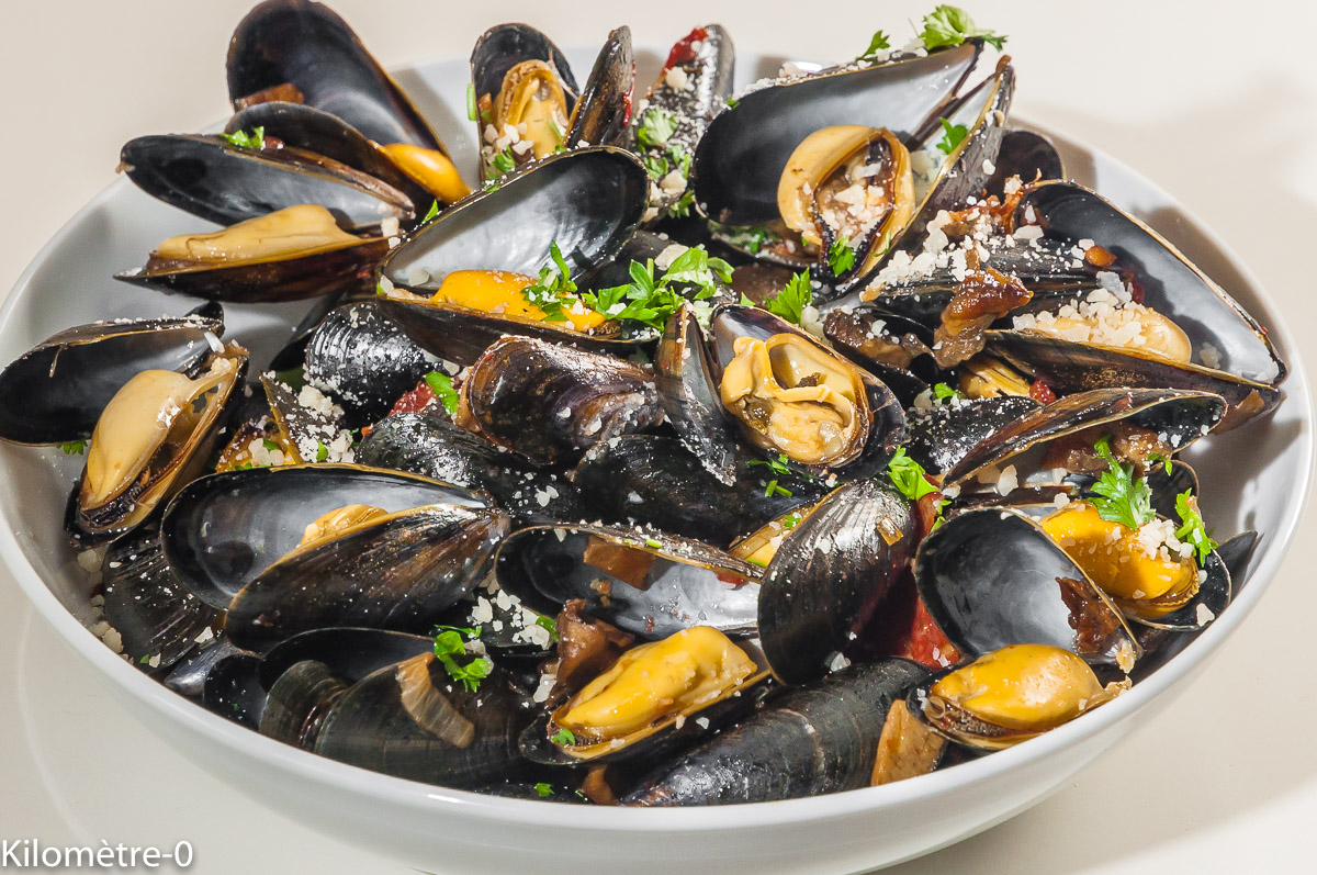 Photo de recette de  moules, cèpes, grana, chorizo, facile, rapide de Kilomètre-0, blog de cuisine réalisée à partir de produits locaux et issus de circuits courts