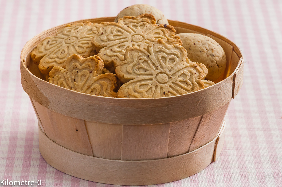 Photo de recette de petits gâteaux, biscuits, sablés, noisettes de Kilomètre-0, blog de cuisine réalisée à partir de produits locaux et issus de circuits courts