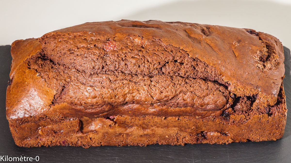 Photo de recette de gâteau du matin, facile, rapide, cake, chocolat, framboises de Kilomètre-0, blog de cuisine réalisée à partir de produits locaux et issus de circuits courts