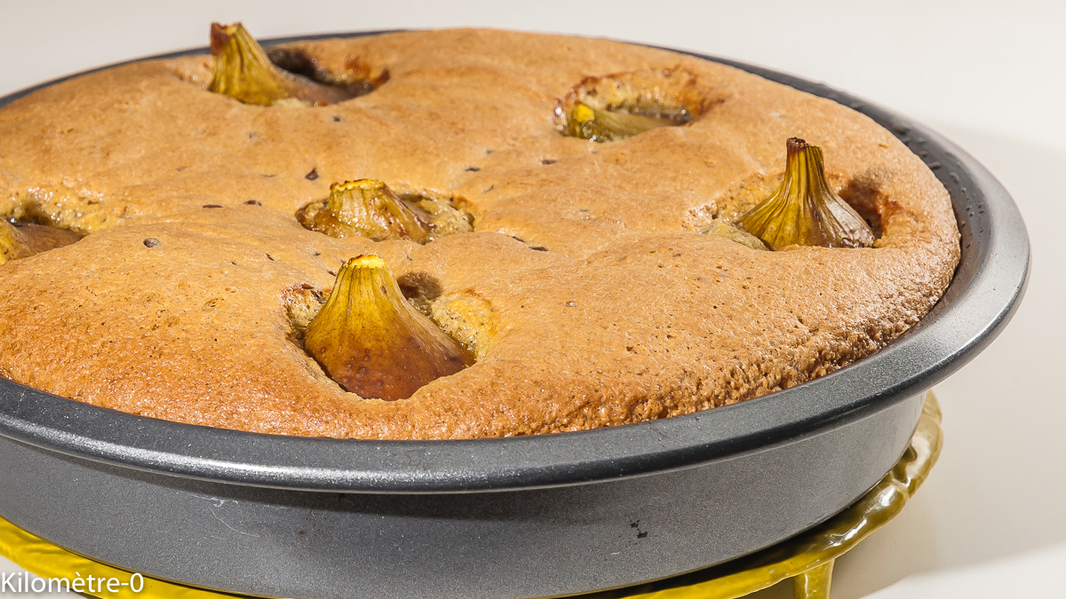 Photo de recette de gâteau aux amandes et aux figues, été, dessert rapide, chocolat de Kilomètre-0, blog de cuisine réalisée à partir de produits locaux et issus de circuits courts