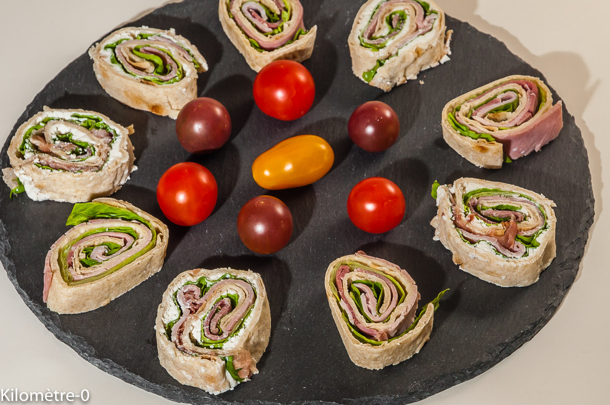 Photo de recette de roulé de piadina, jambon, ricotta, salade, apéro, cuisine italienne facile, Italie, Kilomètre-0, blog de cuisine réalisée à partir de produits locaux et issus de circuits courts