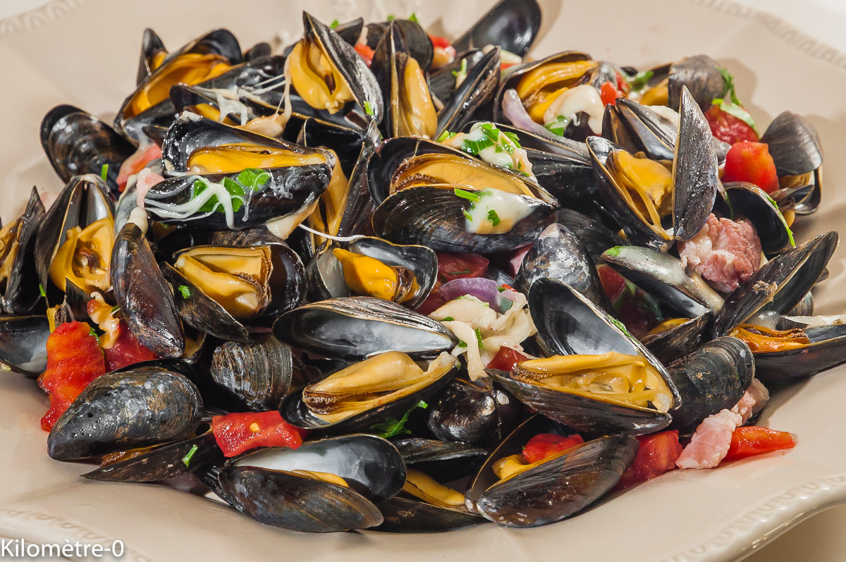 Photo de recette de moules de bouchot, tomates, facile, rapide, originales de Kilomètre-0, blog de cuisine réalisée à partir de produits locaux et issus de circuits courts