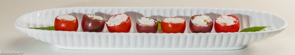 Photo de recette d'apéro maison facile, rapide, légumes, tomate cerises, fromage, léger de Kilomètre-0, blog de cuisine réalisée à partir de produits locaux et issus de circuits courts
