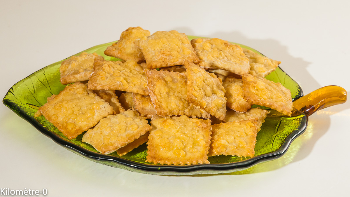 Photo de recette de crackers, maison, facile, bio, apéro, gâteau apéro facile de Kilomètre-0, blog de cuisine réalisée à partir de produits locaux et issus de circuits courts