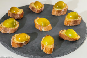 Photo de recette de tartine, apéro, comté, tomates, léger, facile, rapide, pas cher, maison, économique, végétarien, healthy de Kilomètre-0, blog de cuisine réalisée à partir de produits locaux et issus de circuits courts