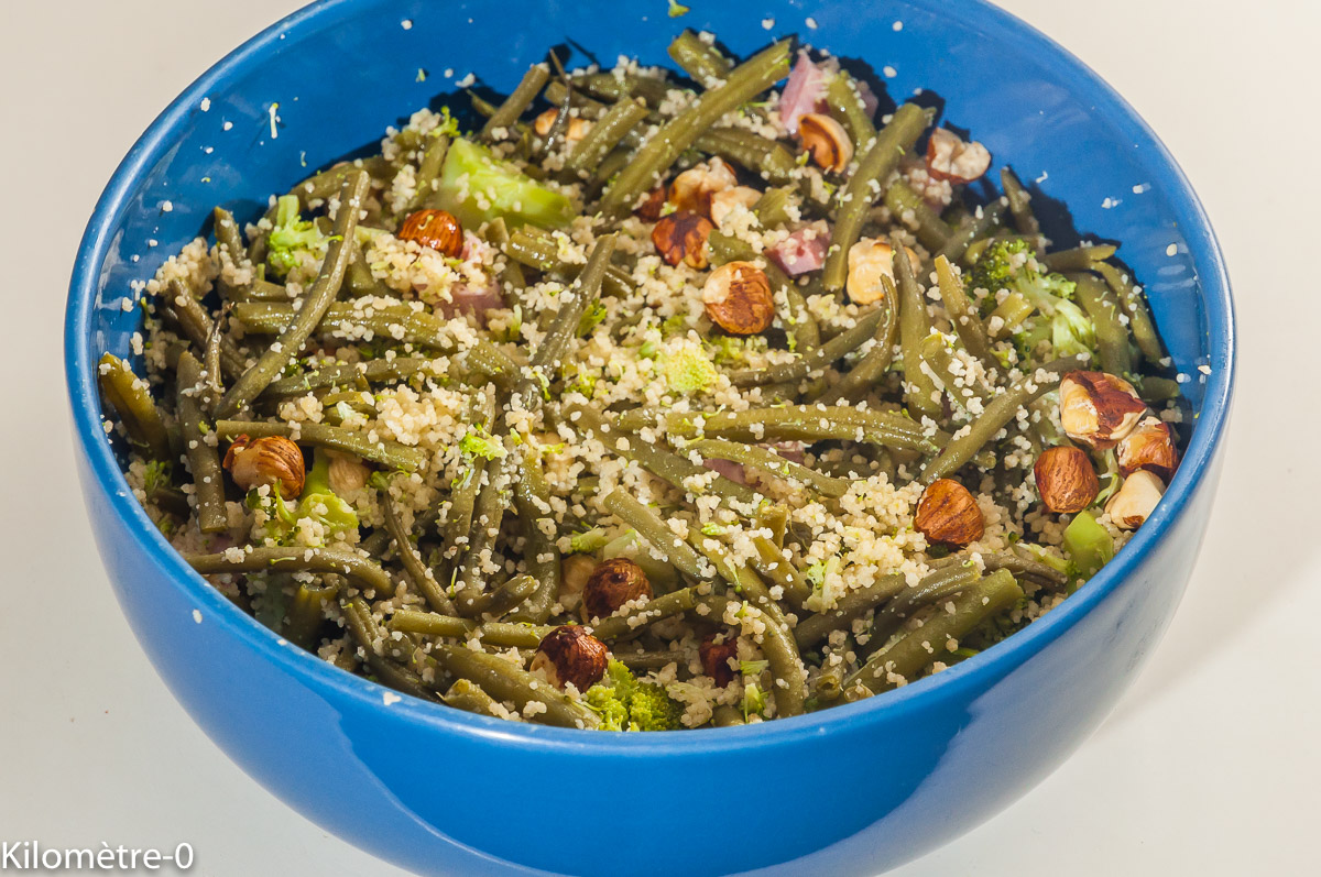 Photo de recette de salade, d'été, automne, brocolis, haricots verts, jambon, noisettes, facile, bio, rapide, Kilomètre-0, blog de cuisine réalisée à partir de produits locaux et issus de circuits courts