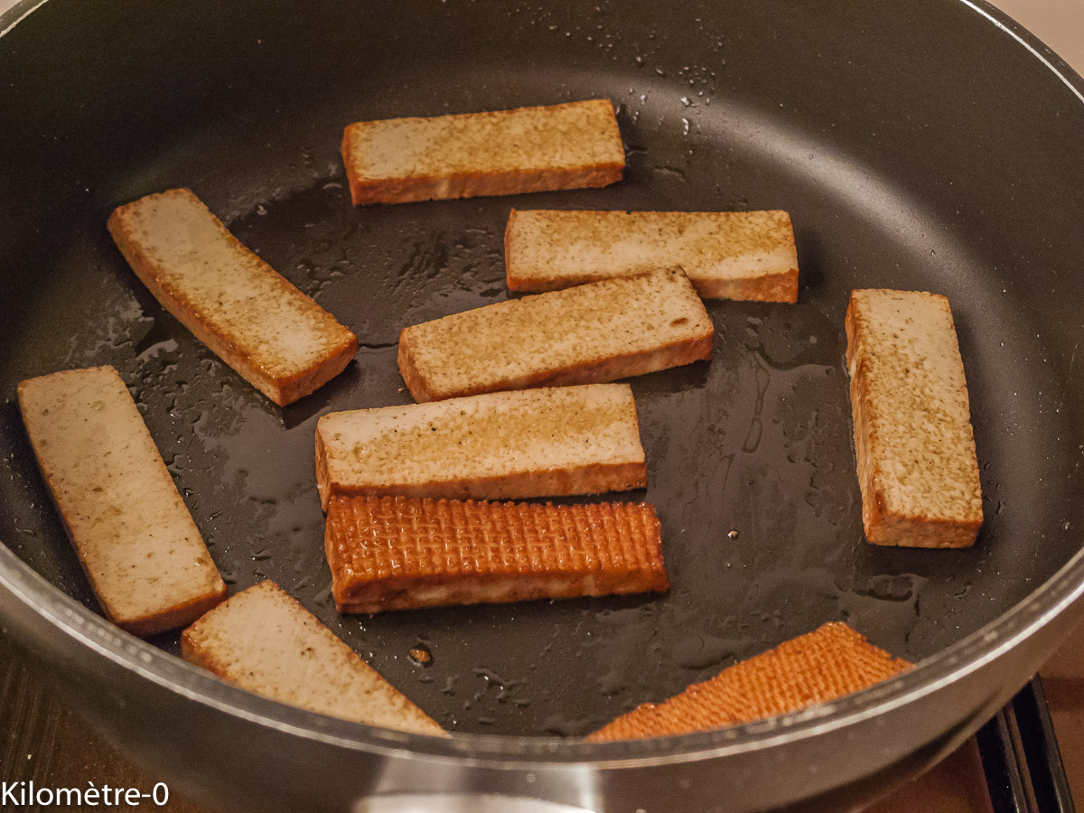 Photo de recette de tofu fumé, Kilomètre-0, blog de cuisine réalisée à partir de produits locaux et issus de circuits courts