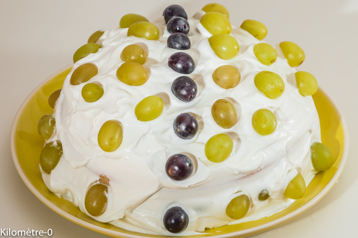 Photo de recette de gâteau facile aux raisins, crème légère, automne, desssert, Kilomètre-0, blog de cuisine réalisée à partir de produits locaux et issus de circuits courts