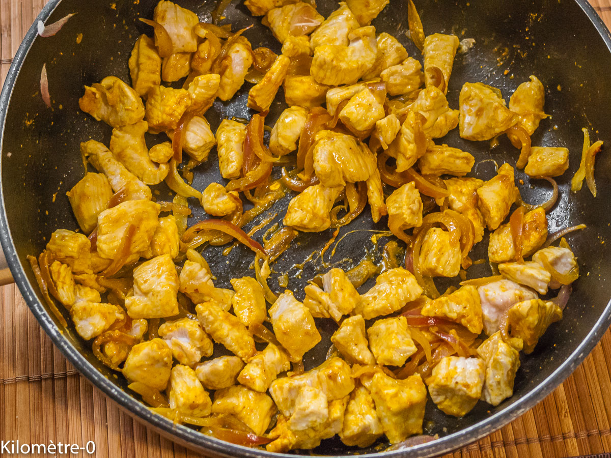 Photo de recette de poulet au curcuma de Kilomètre-0, blog de cuisine réalisée à partir de produits locaux et issus de circuits courts